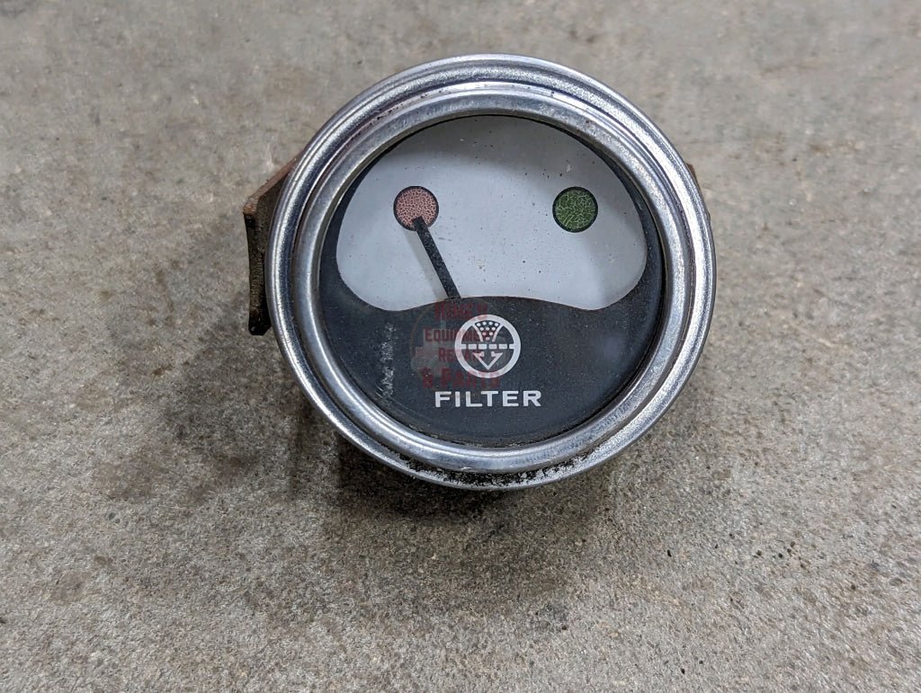 Air Cleaner Gauge IH International 533991R1 1341364C1 USED - Hines Equipment Repair & Parts