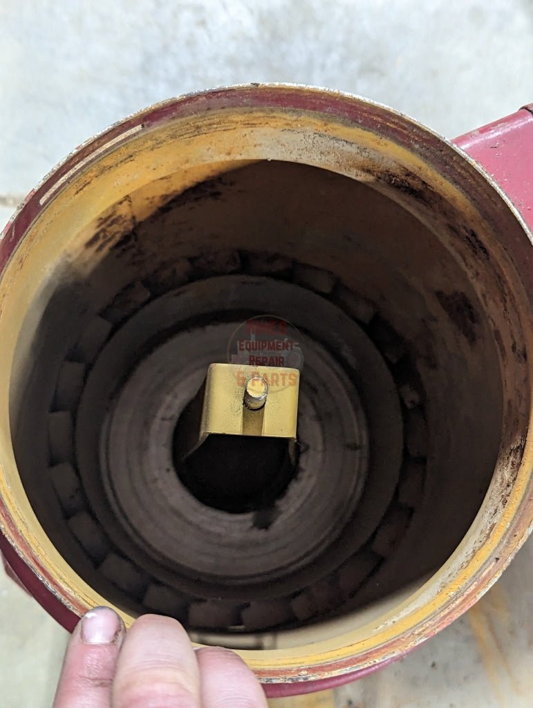 Air Cleaner IH International 398513R91 USED - Hines Equipment Repair & Parts