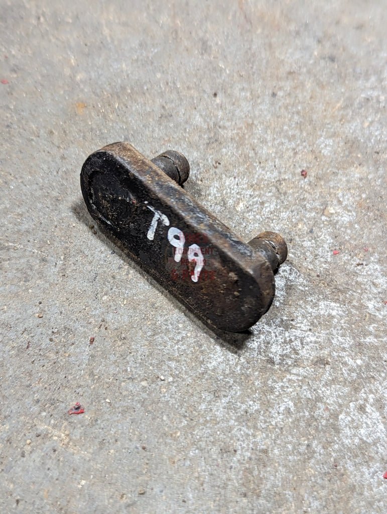 Auxiliary Control Link IH International 143984C1 USED - Hines Equipment Repair & Parts