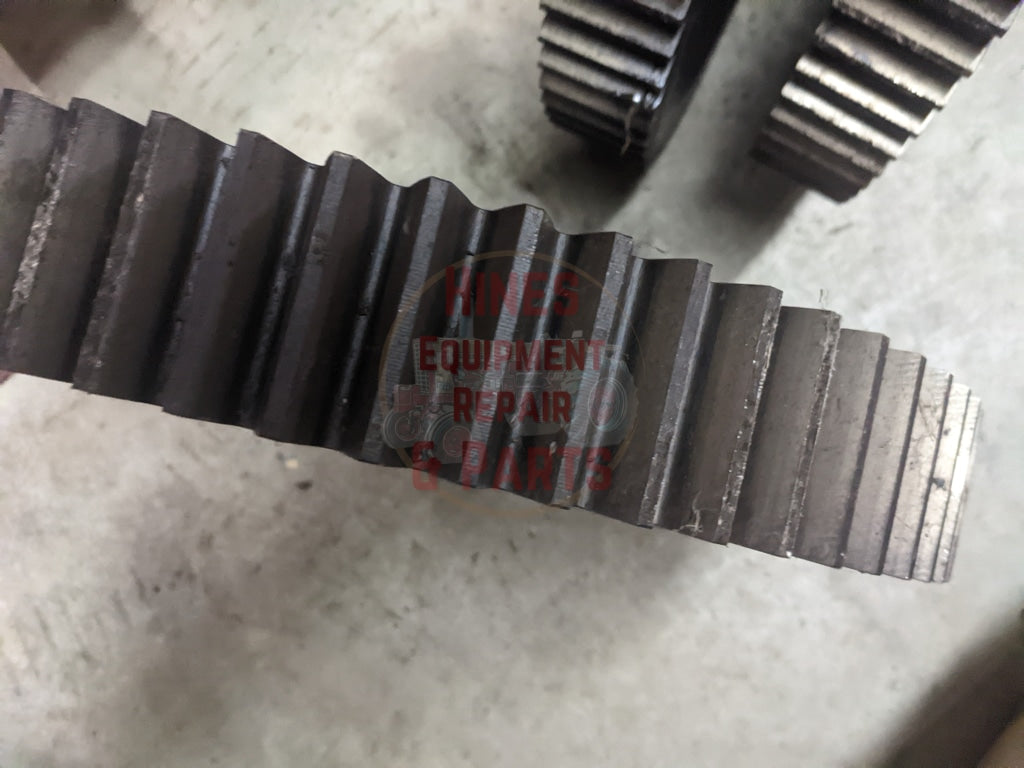 Bull Gear Ih International 380219R1 Used Drive Train
