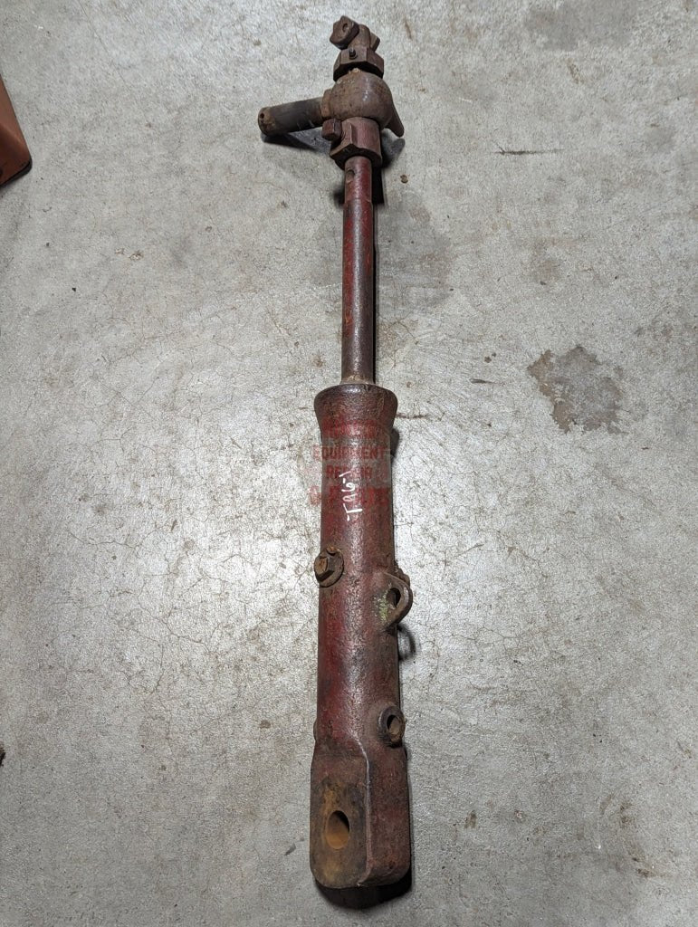 Cat 2 Left Lift Screw IH International 396752R1 397095R2 USED - Hines Equipment Repair & Parts