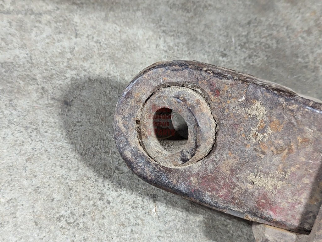 Cat 2 Right Lower Link Hitch Arm IH International 398250R92 398372R11 USED - Hines Equipment Repair & Parts