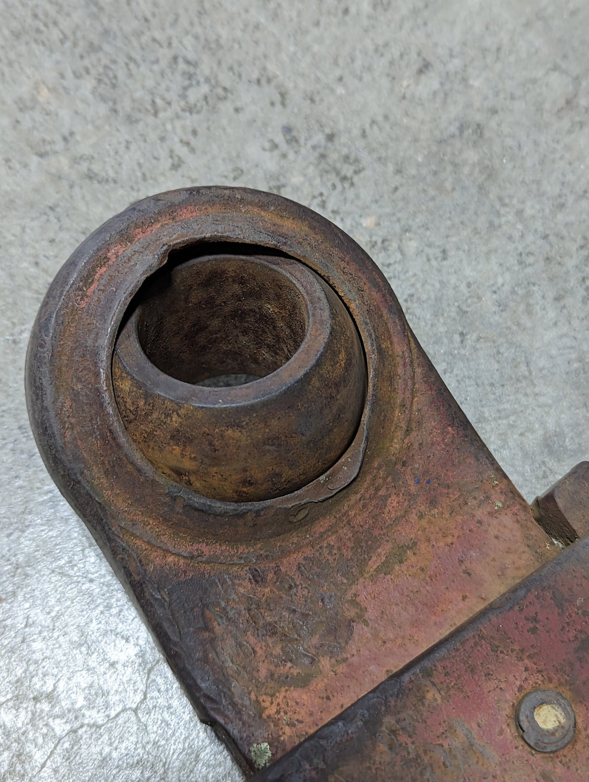 Cat 3 Left Lower Link Arm IH International 535792R92 398395R1 USED - Hines Equipment Repair & Parts