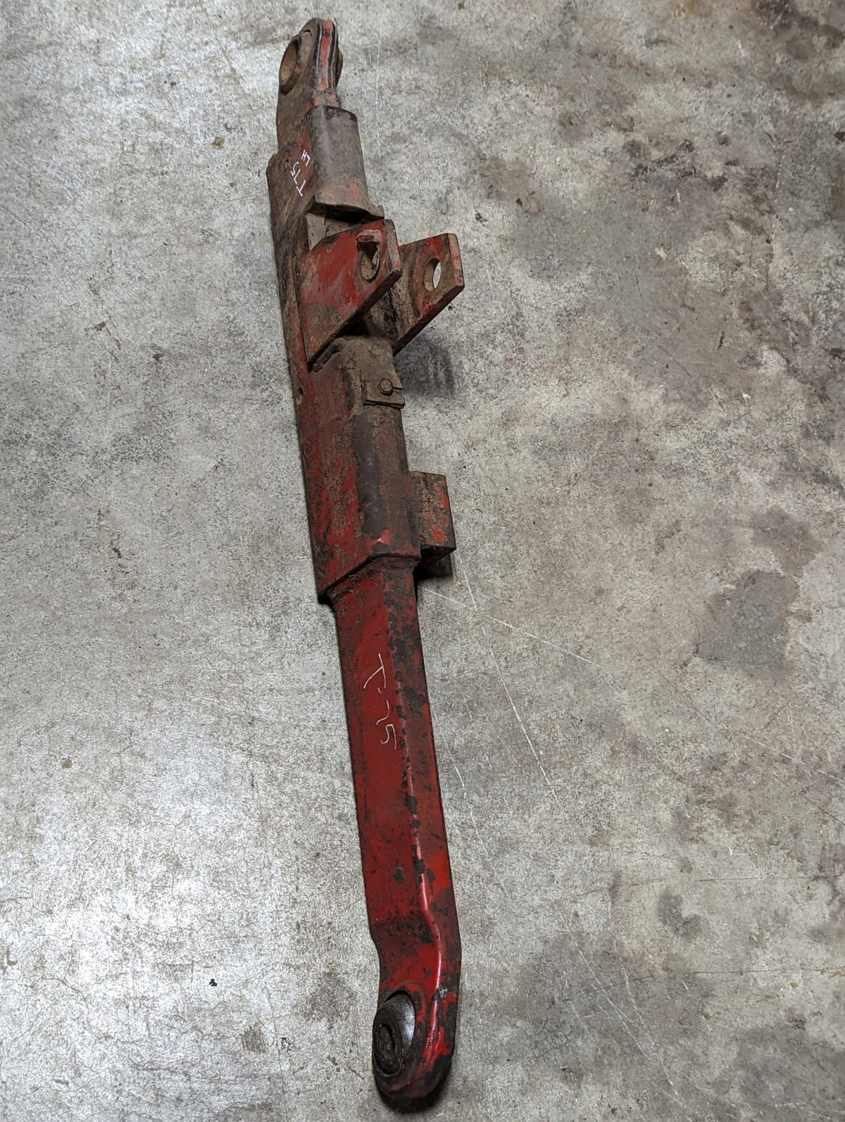 Cat 3 Left Lower Link Hitch Arm IH International 109083C91 398395R3 109060C91 109079C91USED - Hines Equipment Repair & Parts