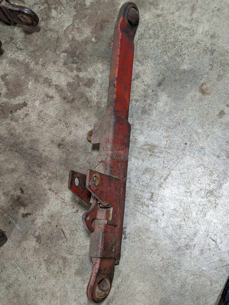 Cat 3 Right Lower Link Hitch Arm IH International 109084C91 398396R3 109080C91 USED - Hines Equipment Repair & Parts