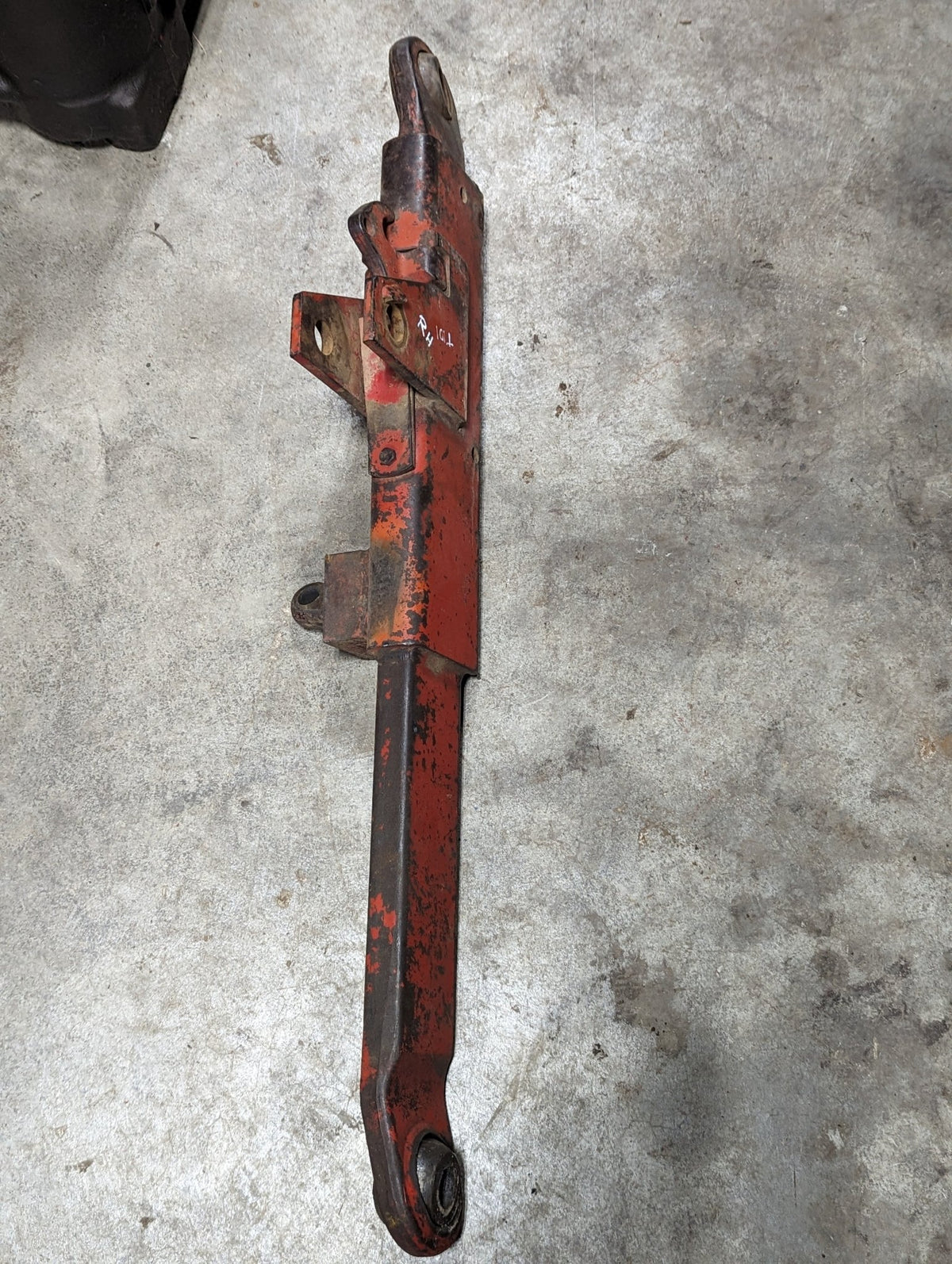 Cat 3 Right Lower Link Hitch Arm IH International 109084C91 398396R3 109080C91 USED - Hines Equipment Repair & Parts