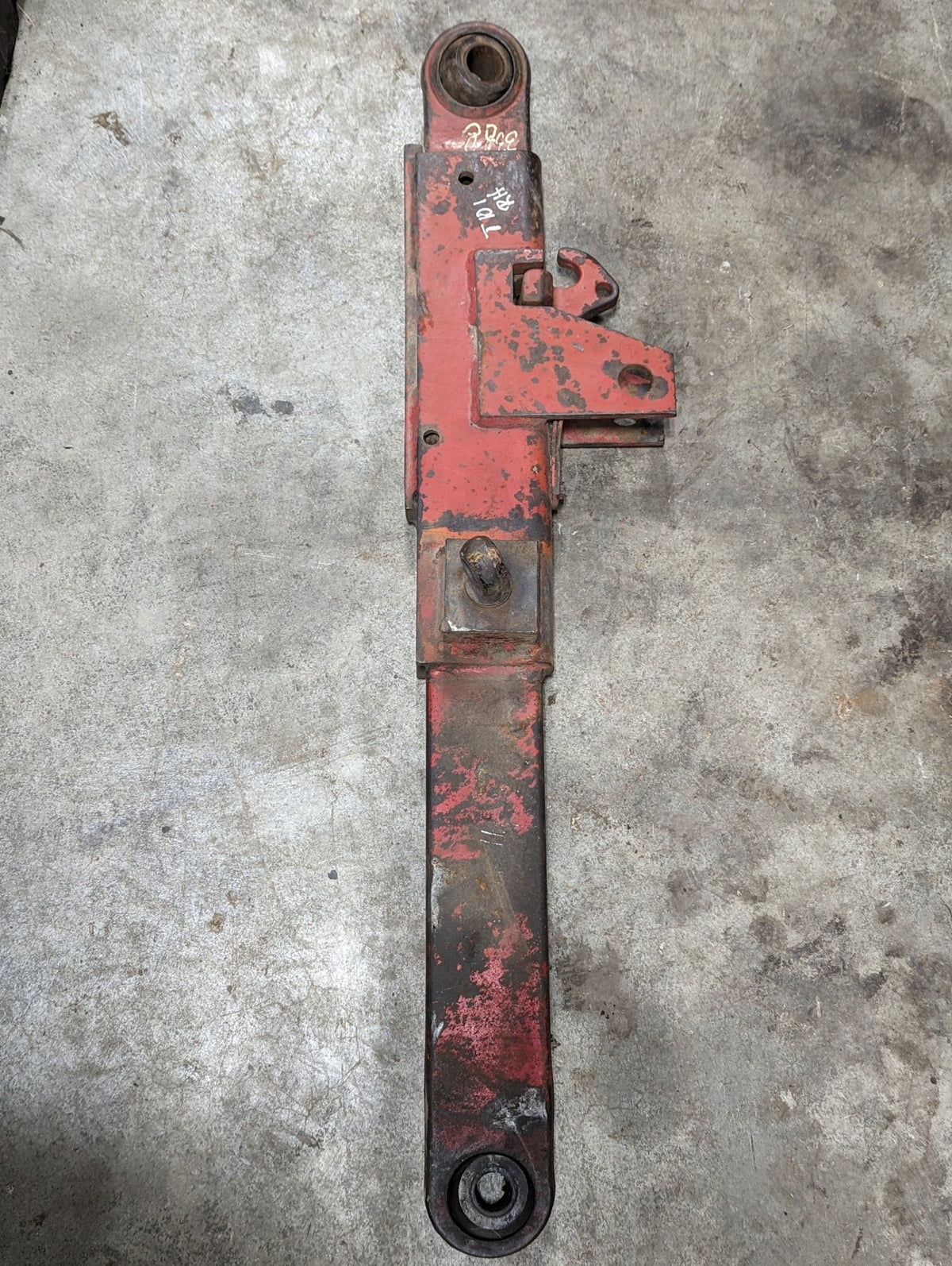 Cat 3 Right Lower Link Hitch Arm IH International 109084C91 398396R3 109080C91 USED - Hines Equipment Repair & Parts