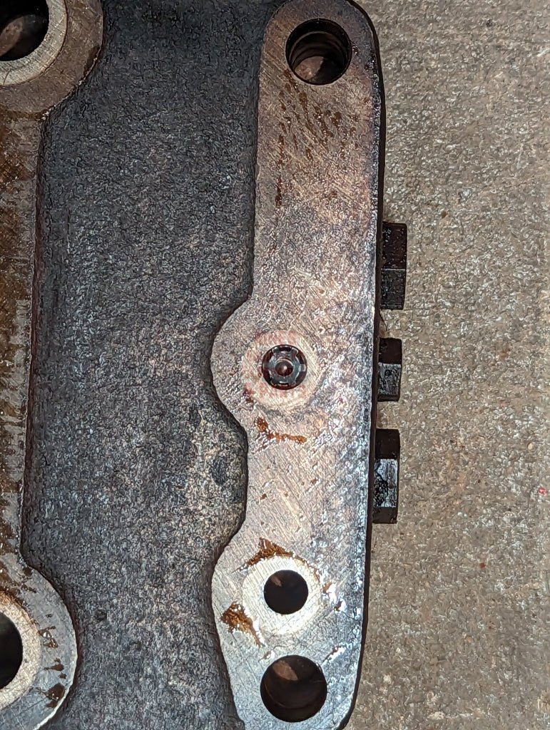 Closed Center Motor Control Remote Auxiliary Valve IH International 123032C94 USED - Hines Equipment Repair & Parts