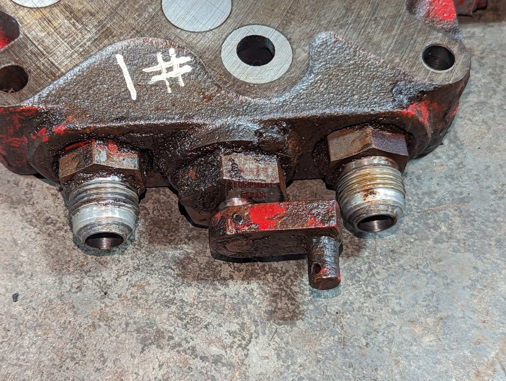 Closed Center Motor Control Remote Auxiliary Valve IH International 123032C94 USED - Hines Equipment Repair & Parts