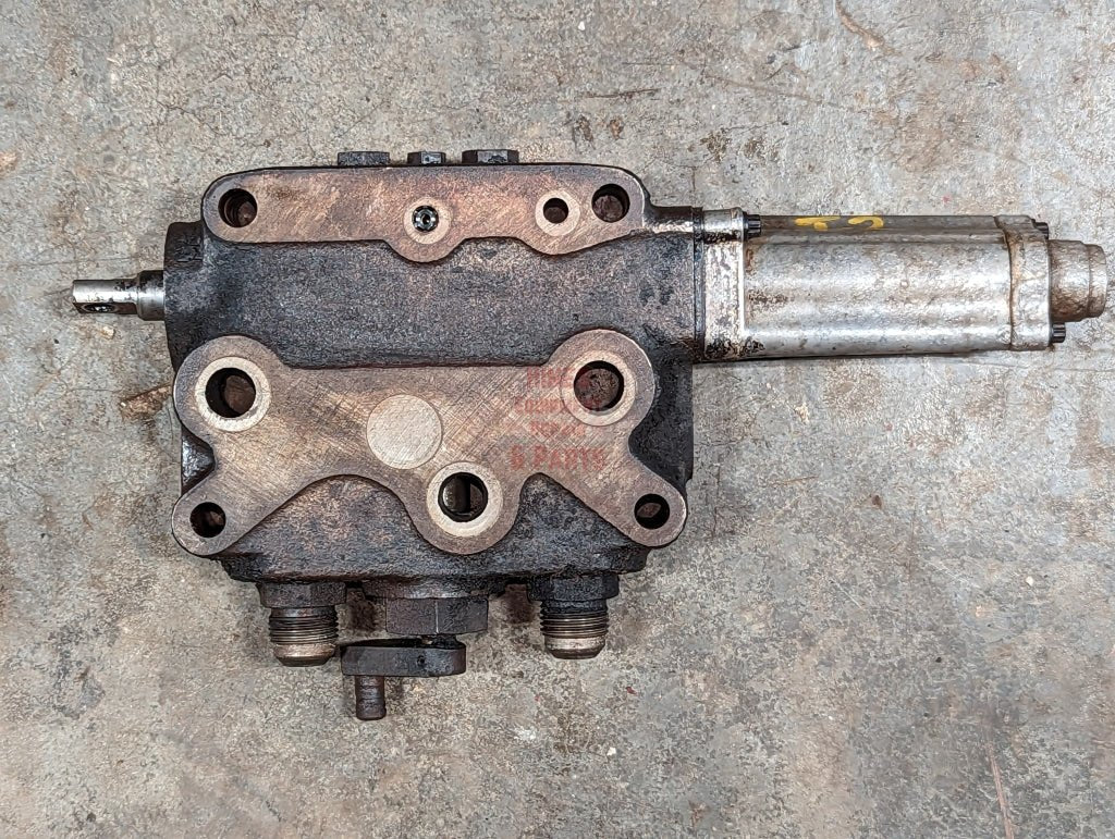 Closed Center Motor Control Remote Auxiliary Valve IH International 123032C94 USED - Hines Equipment Repair & Parts