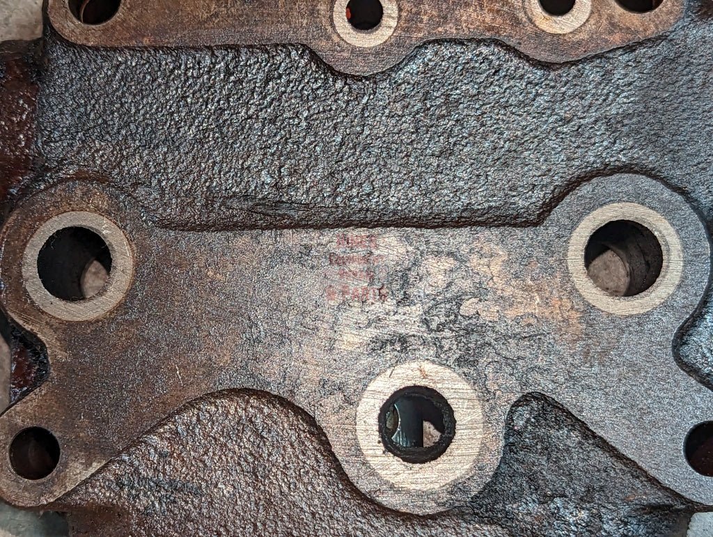 Closed Center Remote Auxiliary Valve IH International 113888C93 USED - Hines Equipment Repair & Parts