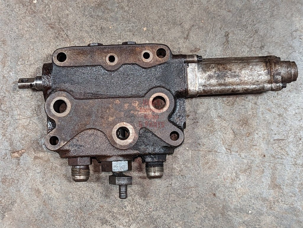 Closed Center Remote Auxiliary Valve IH International 113888C93 USED - Hines Equipment Repair & Parts