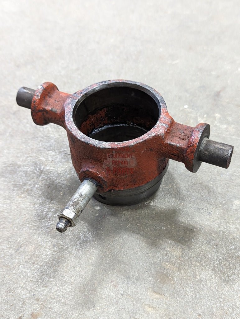 Clutch Bearing Carrier IH International 360501R2 USED - Hines Equipment Repair & Parts