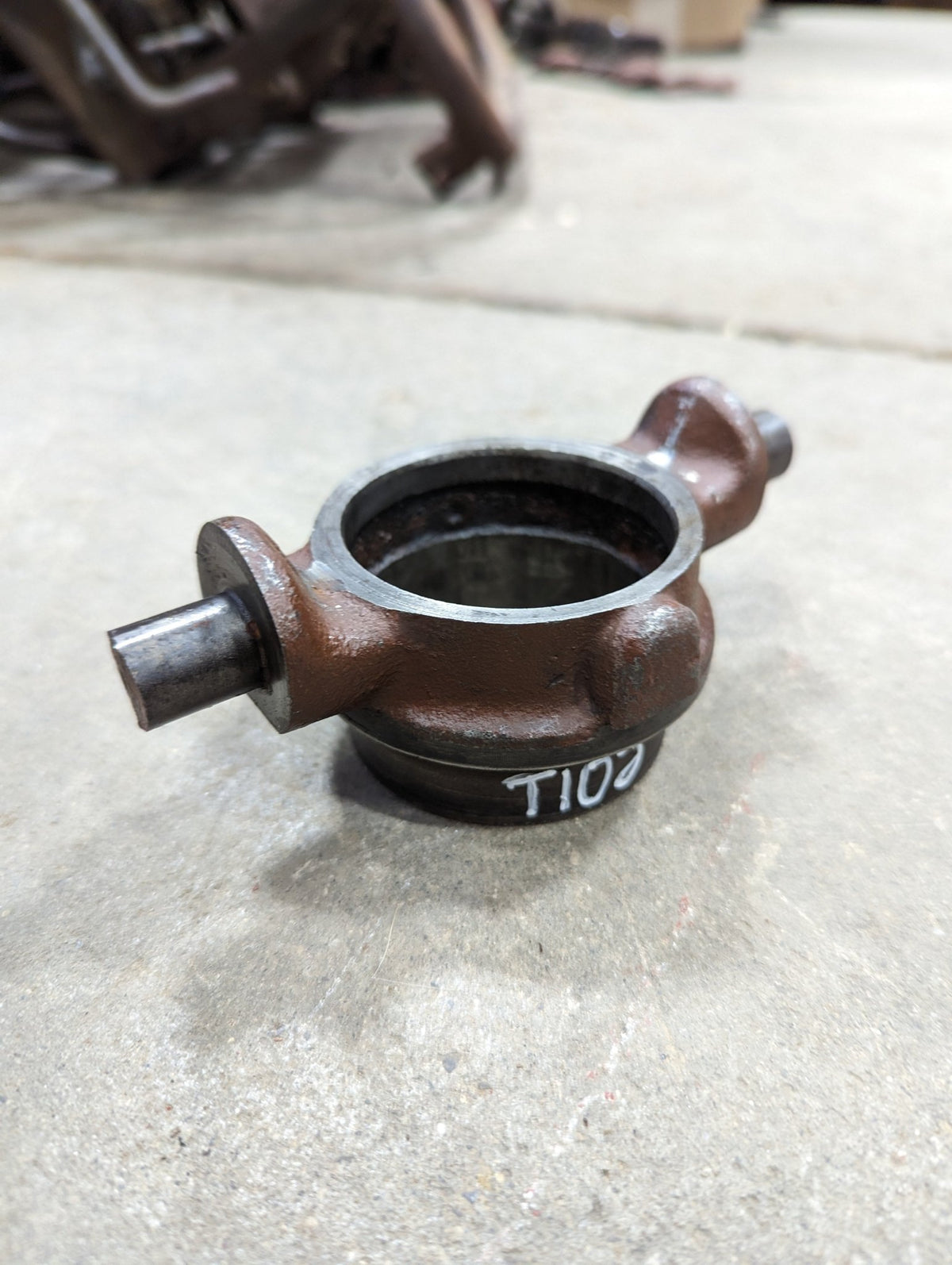 Clutch Bearing Carrier IH International 380109R1 USED - Hines Equipment Repair & Parts