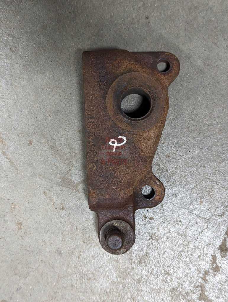 Clutch Control Pivot Support IH International 104516C1 USED - Hines Equipment Repair & Parts