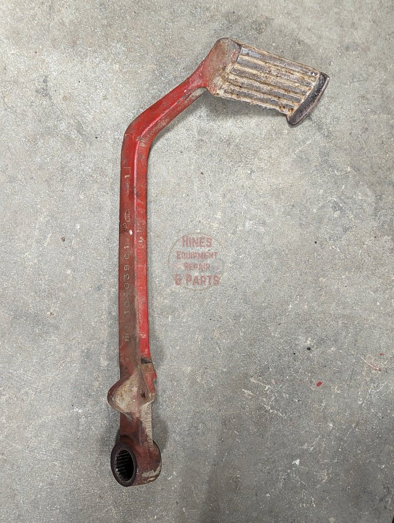 Clutch Pedal Ih International 104039C2 Used T75 Controls