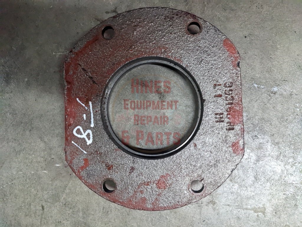 Countershaft Front Bearing Cage 393160R1 Used T81 Drive Train