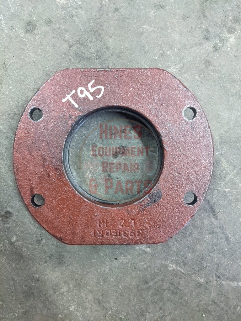 Countershaft Front Bearing Cage 393160R1 Used T95 Drive Train