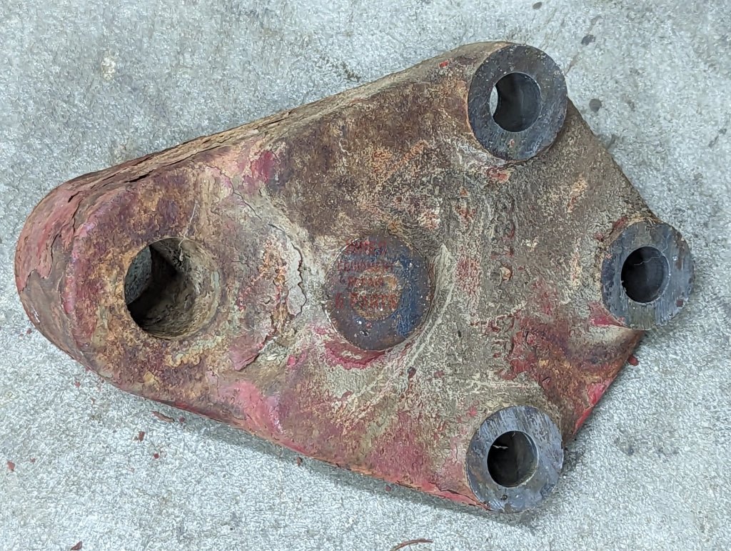 Cultivator Bracket Ih International 381040R1 Used Frame