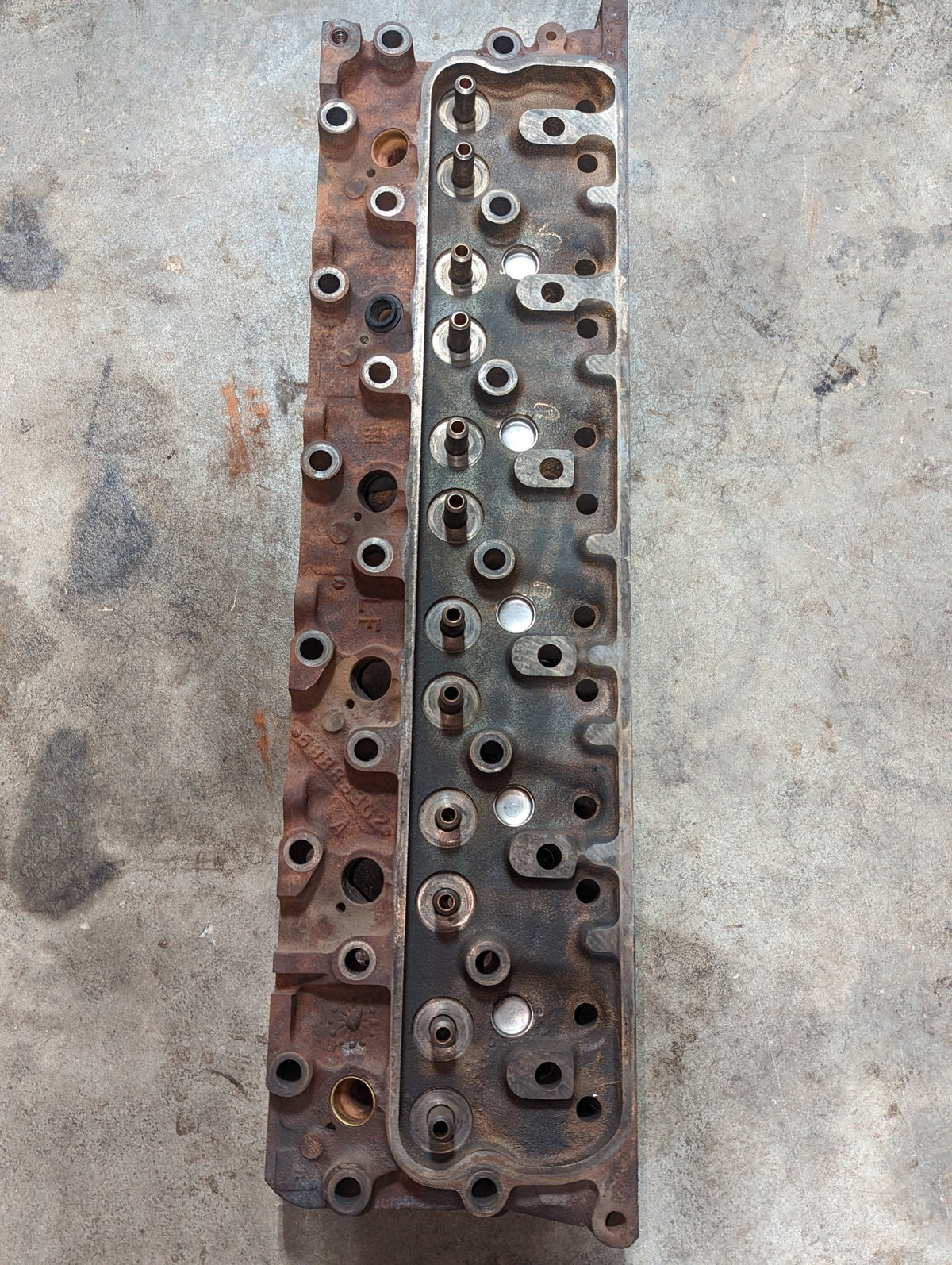 Cylinder Head IH International 688833C2 USED - Hines Equipment Repair & Parts