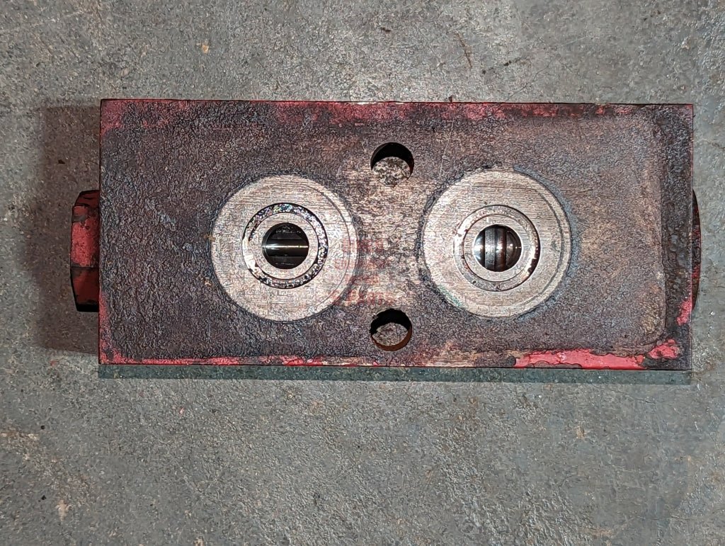 Double Acting Check Valve IH International 374083R92 USED - Hines Equipment Repair & Parts