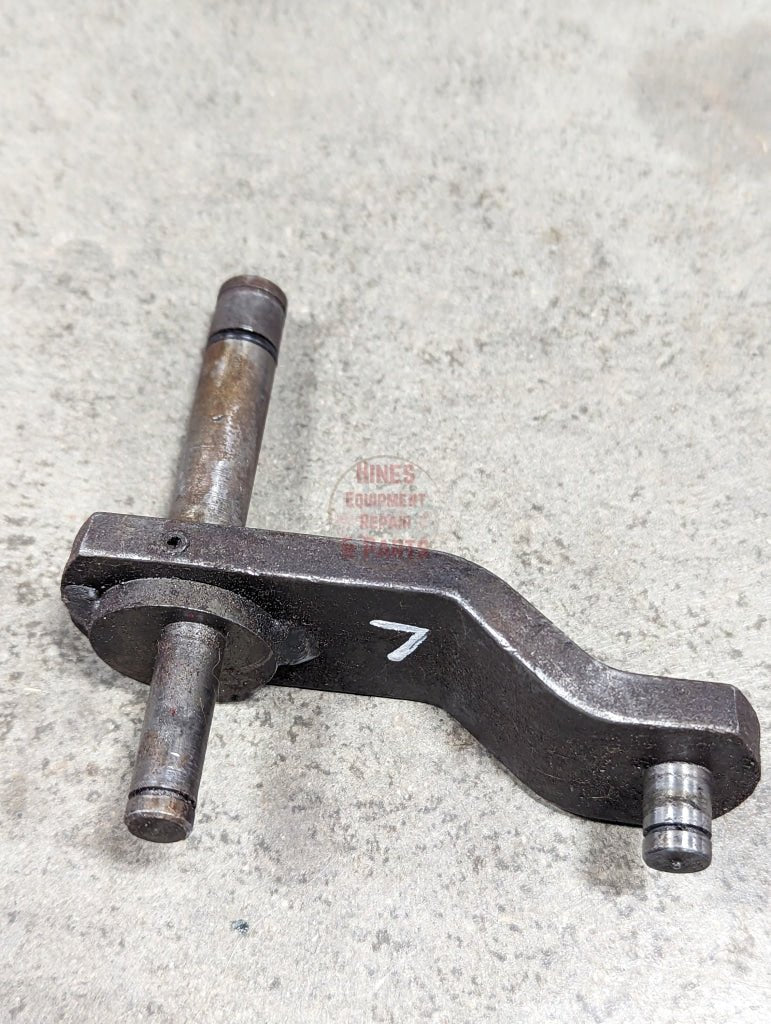 Draft Control Eccentric IH International 384399R91 USED - Hines Equipment Repair & Parts