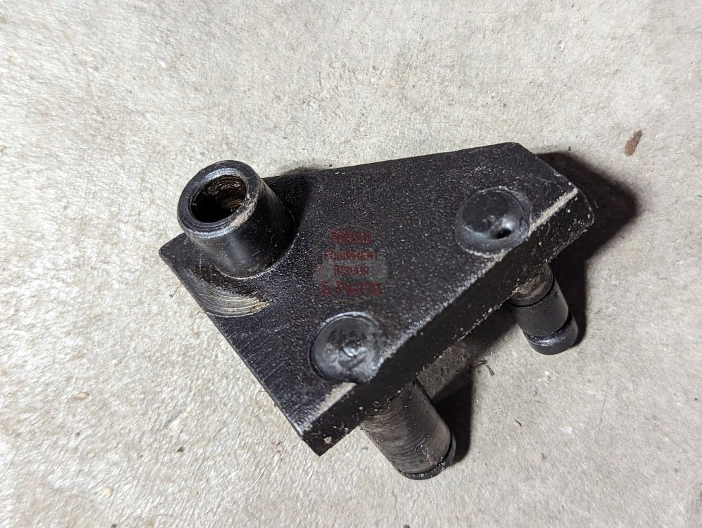 Draft Control Eccentric Lever IH International 113815C91 USED - Hines Equipment Repair & Parts