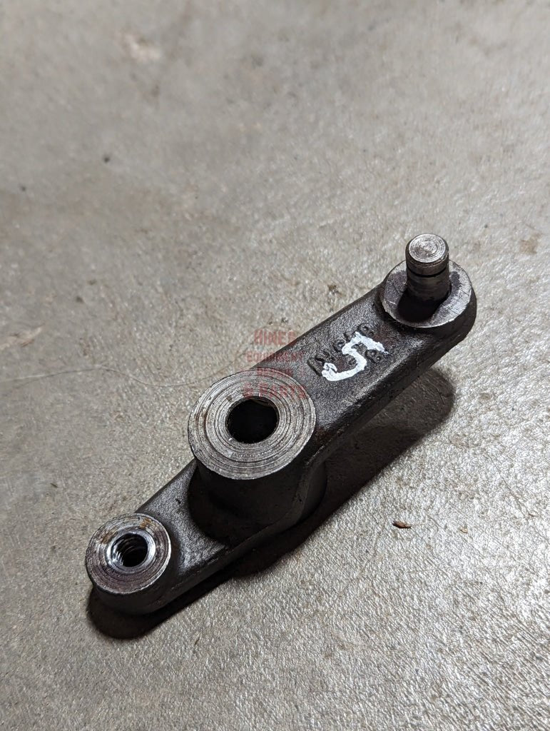 Draft Control Follow-Up Beam IH International 382843R11 USED - Hines Equipment Repair & Parts