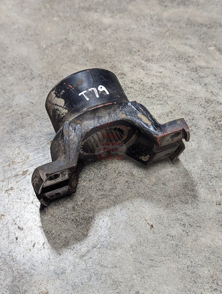 Drive Shaft Yoke IH International 134416C1 USED - Hines Equipment Repair & Parts