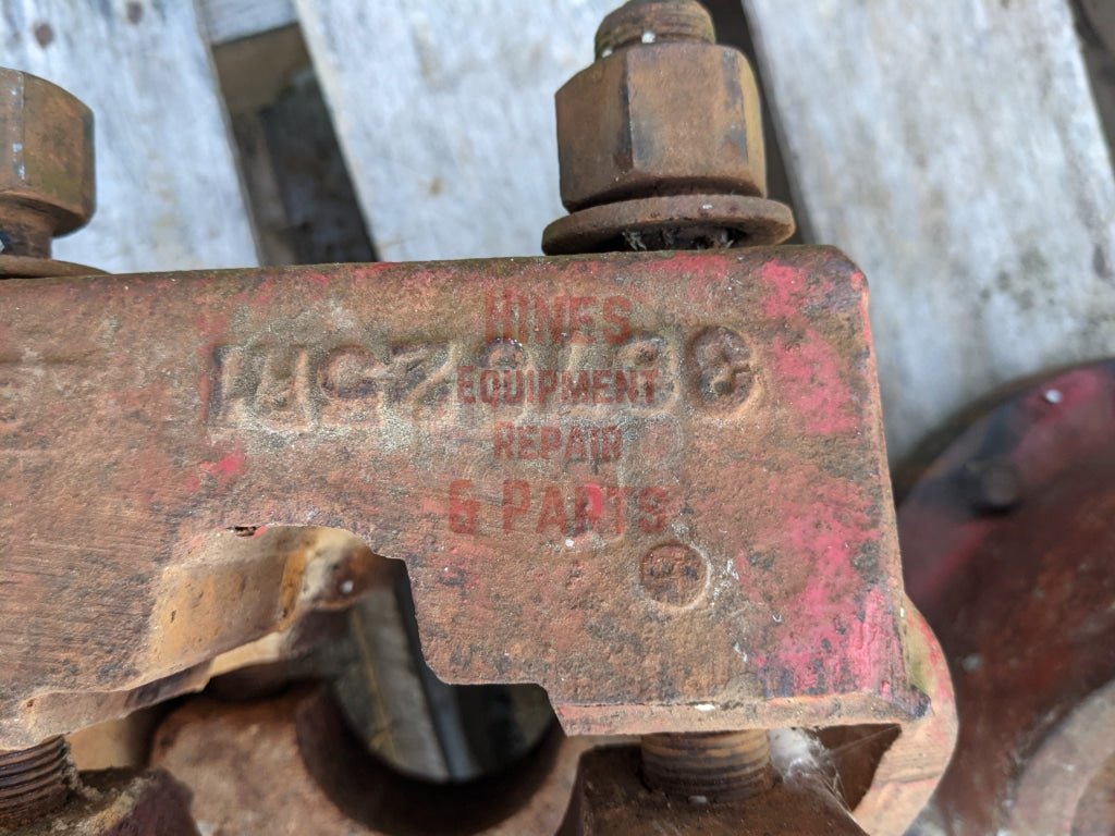 Dual Hubs IH International 387925R1 USED - Hines Equipment Repair & Parts