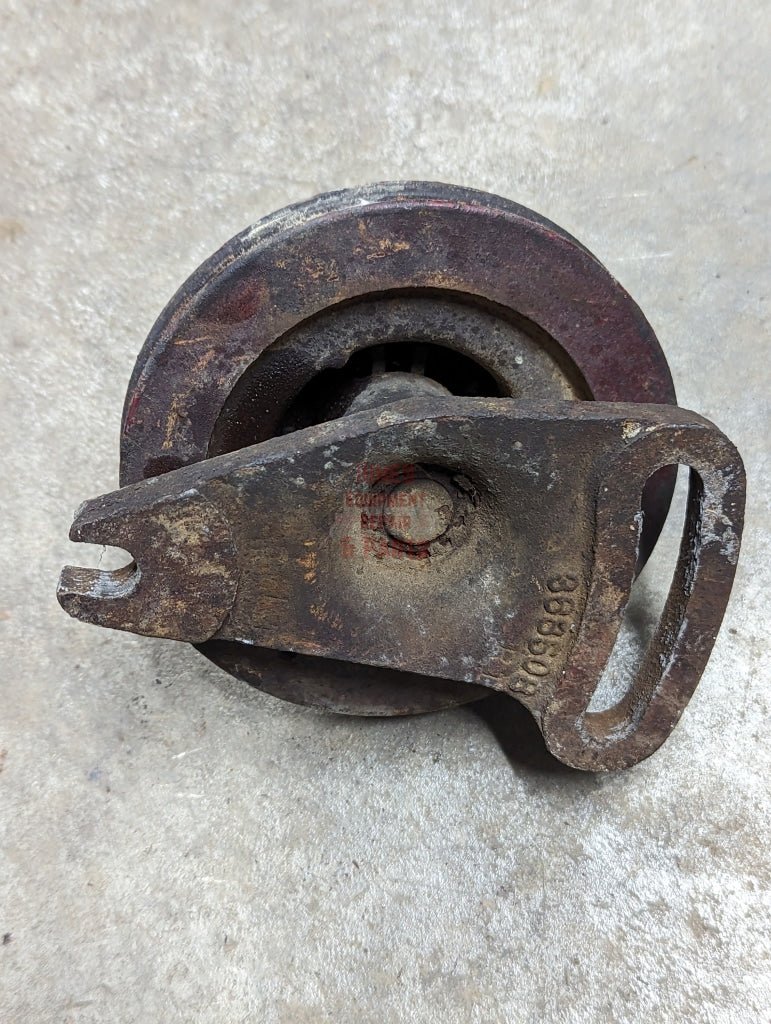 Fan Pulley Assembly IH International 372724R1 368508R1 USED - Hines Equipment Repair & Parts