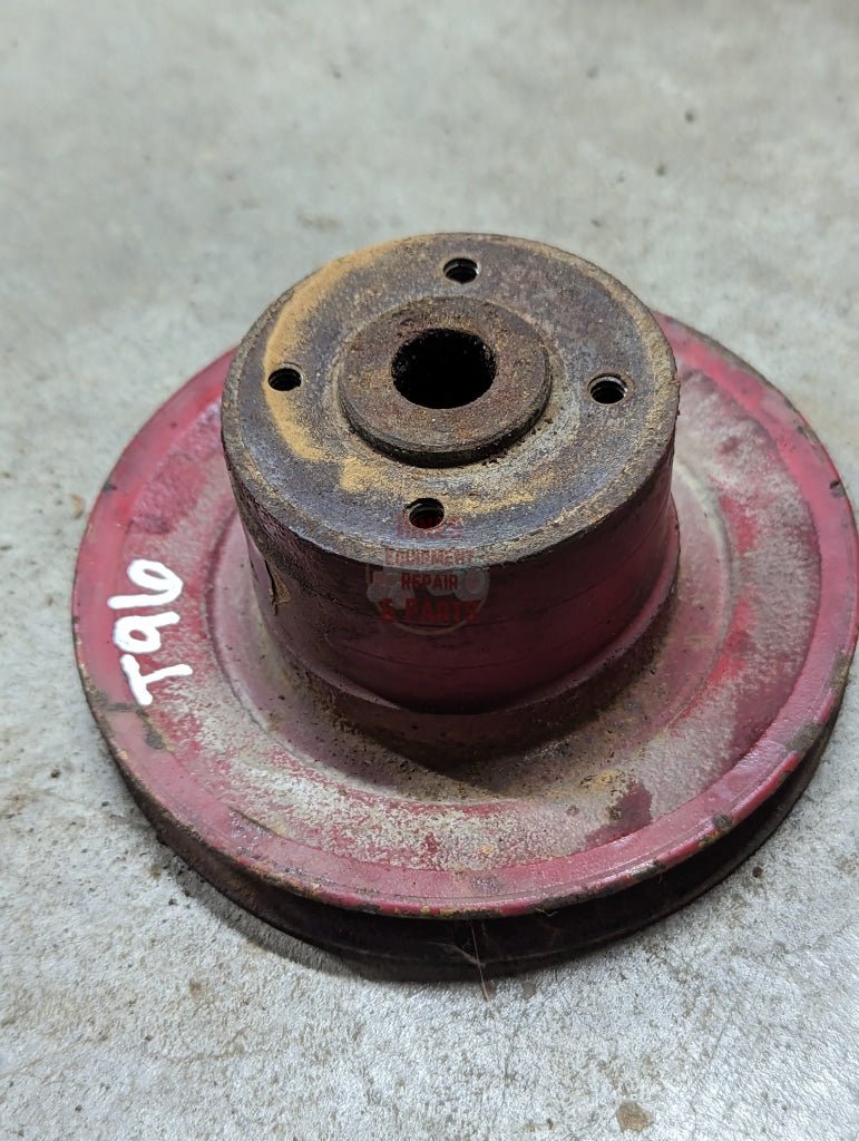 Fan Pulley IH International 372724R1 USED - Hines Equipment Repair & Parts