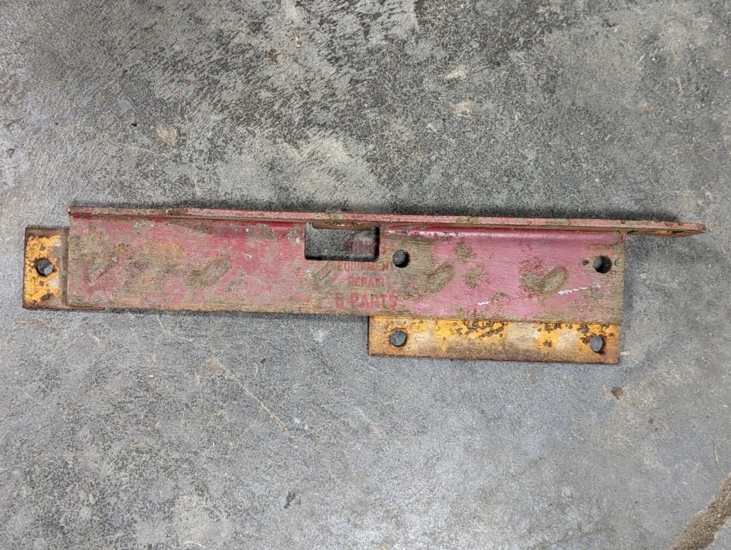 Fender To Platform Extensions Ih International 400715R1 400716R1 Used Sheet Metal