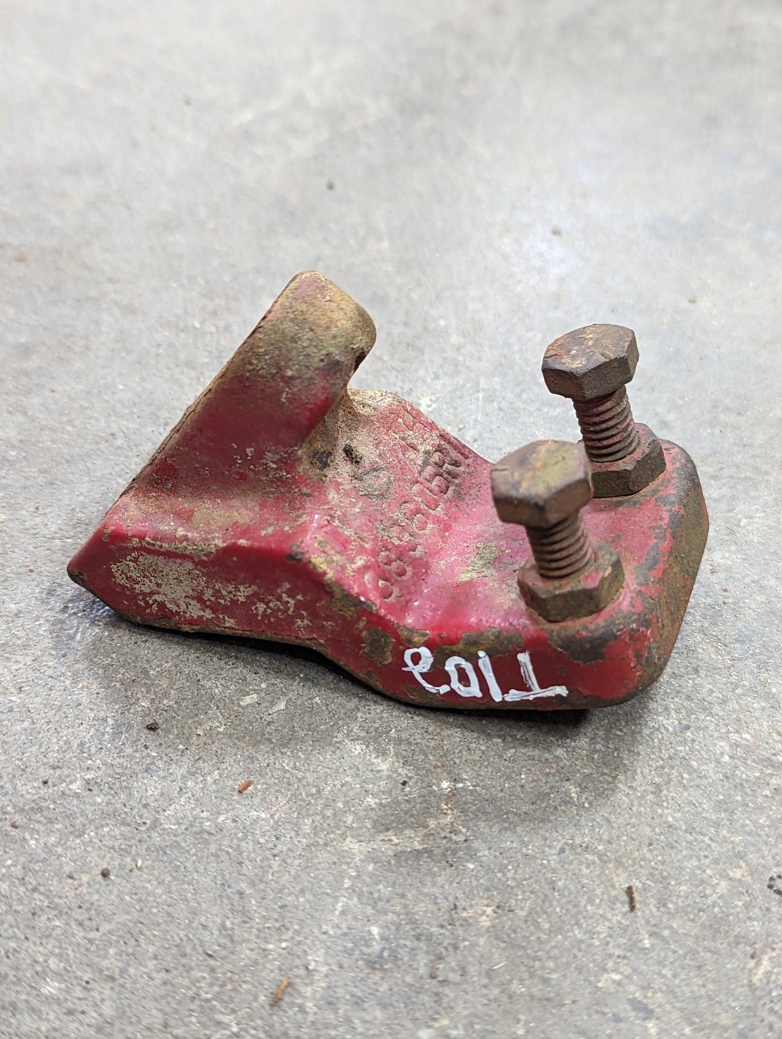 Float Lockout Bracket IH International 389605R1 USED - Hines Equipment Repair & Parts