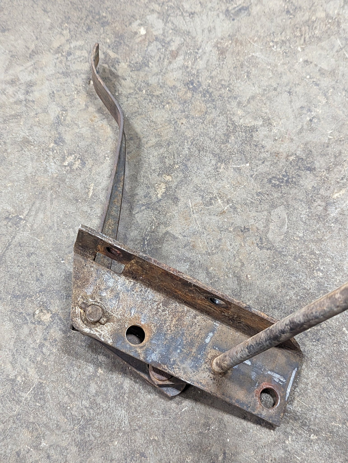 Foot Release Assembly IH International 383295R1 383292R91 380698R1 USED - Hines Equipment Repair & Parts