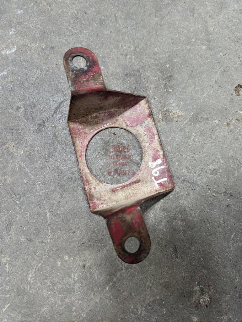 Fuel Pressure Gauge Housing Ih International 384207R1 Used Sheet Metal