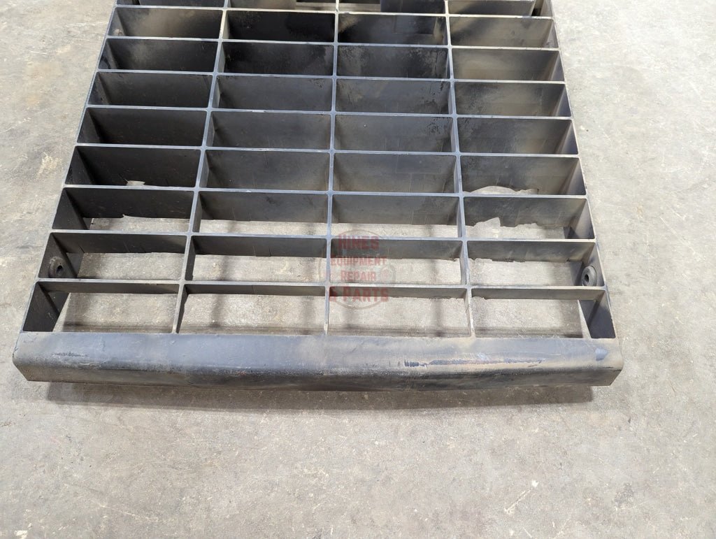 Grill IH International 148857C1 USED - Hines Equipment Repair & Parts