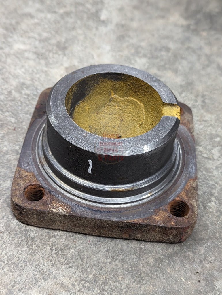 Housing End Cover Ih International 378652R1 Used 1 Steering