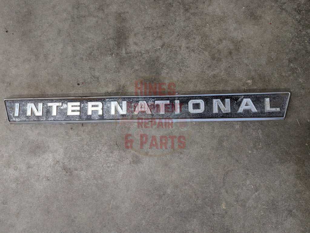 International Emblem Plate Ih 2753920R1 Used 1 Emblems & Decals