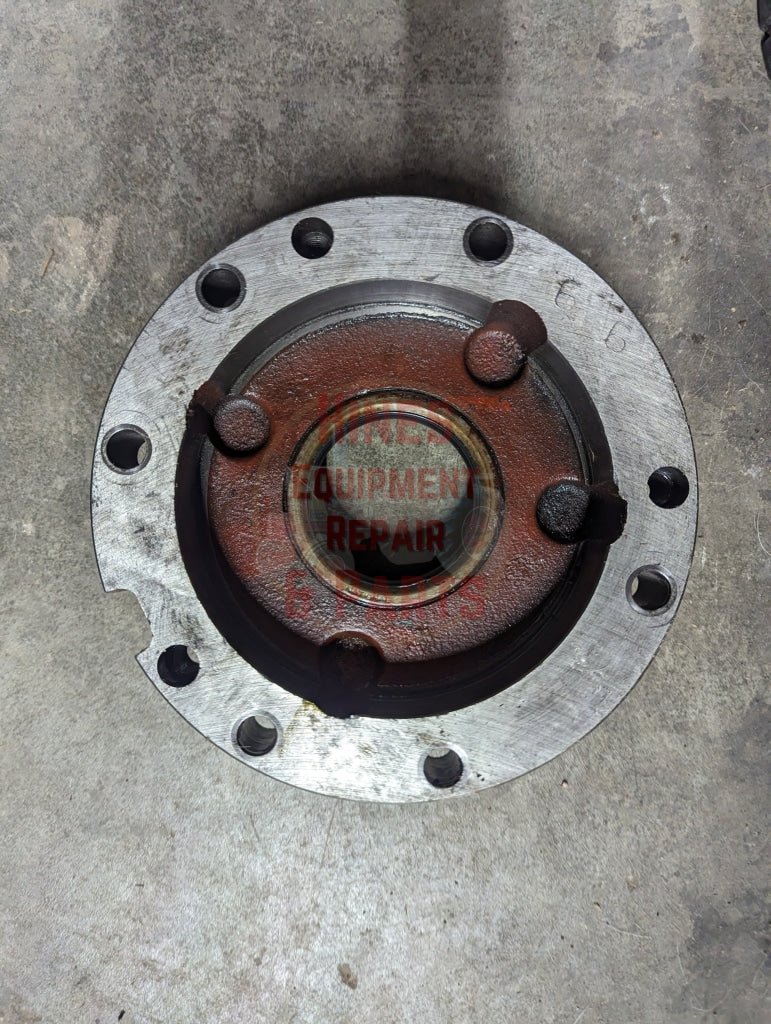 Left Differential Bearing Retainer Ih International 384086R2 Used Drive Train