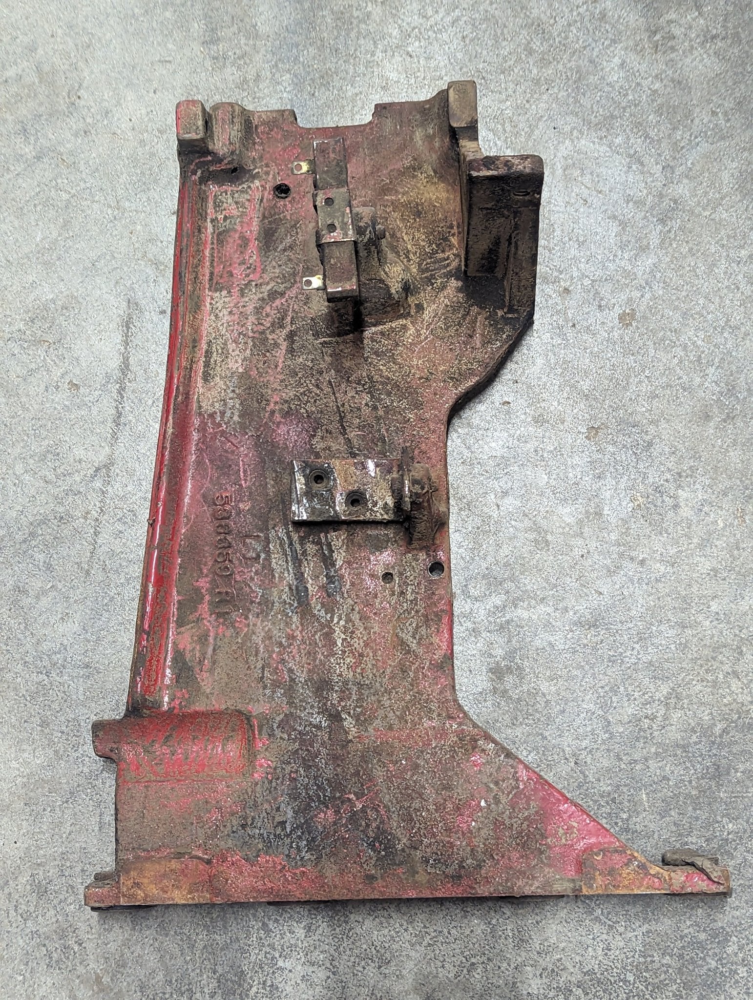 Left Gear Selector Support IH International 536659R1 USED - Hines Equipment Repair & Parts