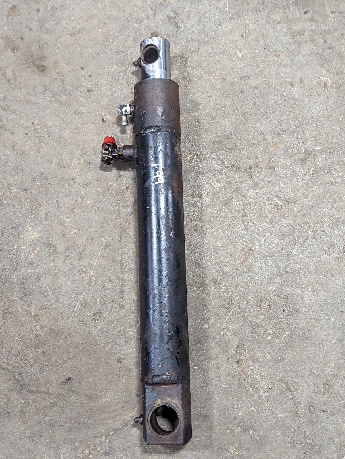 Lift Assist Cylinder IH International 149699C94 USED