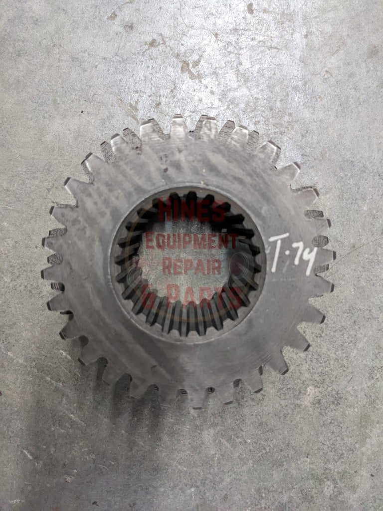 Lo Drive Gear IH International 380279R1 391883R1 USED - Hines Equipment Repair & Parts
