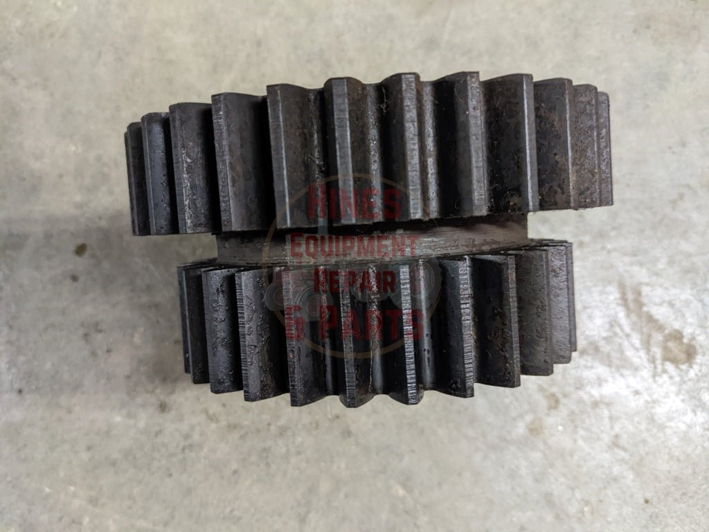 Lo Drive Gear IH International 380279R1 391883R1 USED - Hines Equipment Repair & Parts