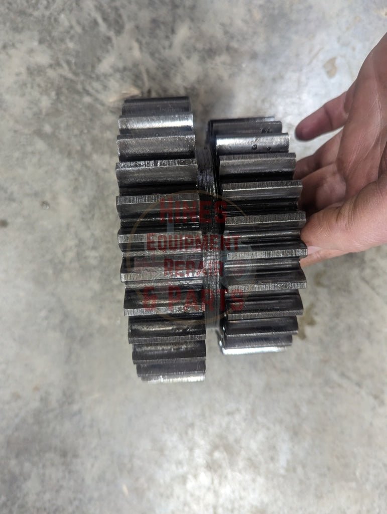 Lo Drive Gear IH International 380279R1 391883R1 USED - Hines Equipment Repair & Parts