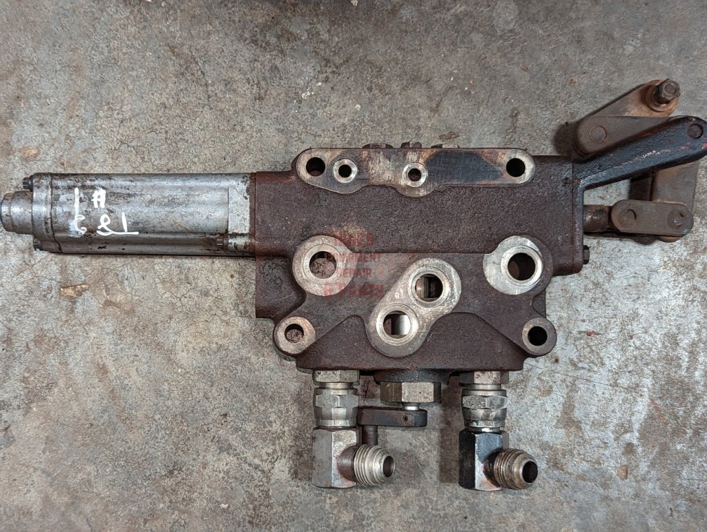 Motor Control Remote Auxiliary Valve Ih International 142552C99 1285879C1 Used Hydraulics
