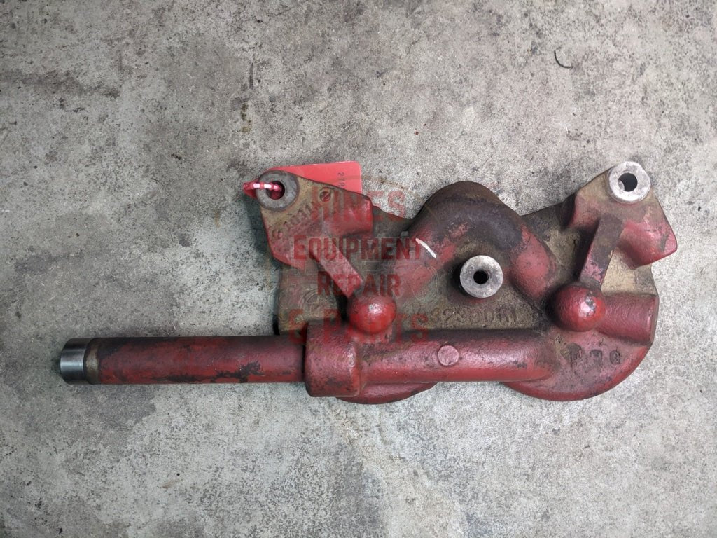 Oil Filter Base International 332390R1 607622C11 Used 1 Engine