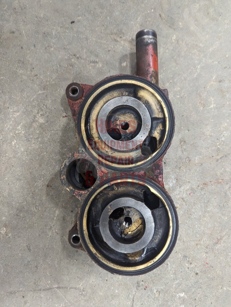 Oil Filter Base International 332390R1 607622C11 Used Engine