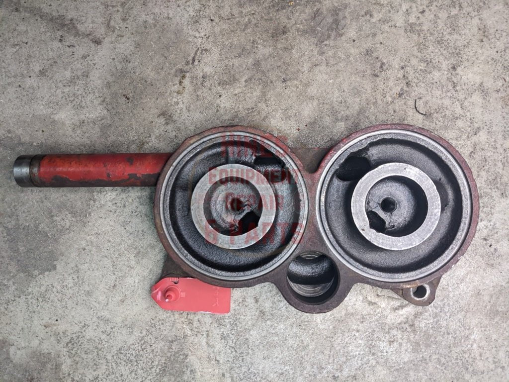 Oil Filter Base International 332390R1 607622C11 Used Engine