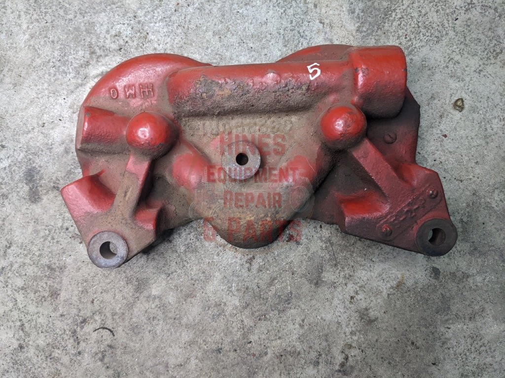 Oil Filter Base International 332390R1 607622C11 Used 5 Engine